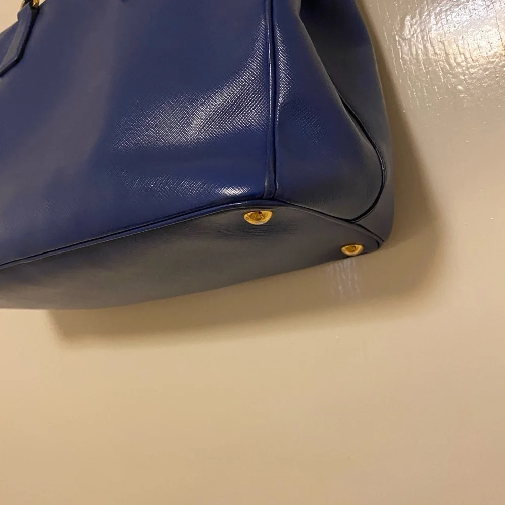 Prada Safiano - Picture 8 of 11